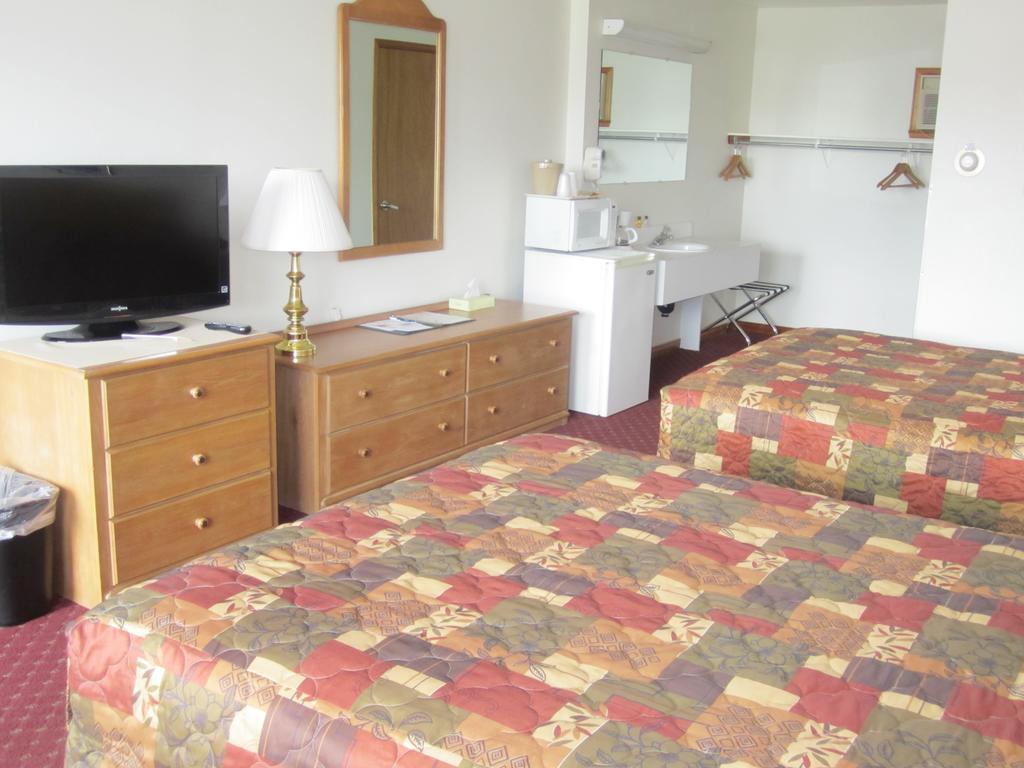 Bishops Country Inn Motel 잭맨 객실 사진